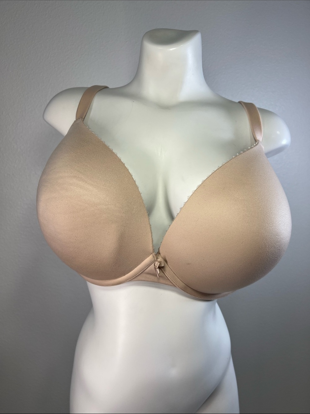 torrid Nude Seamless T-Shirt Underwire Bra 44DDD